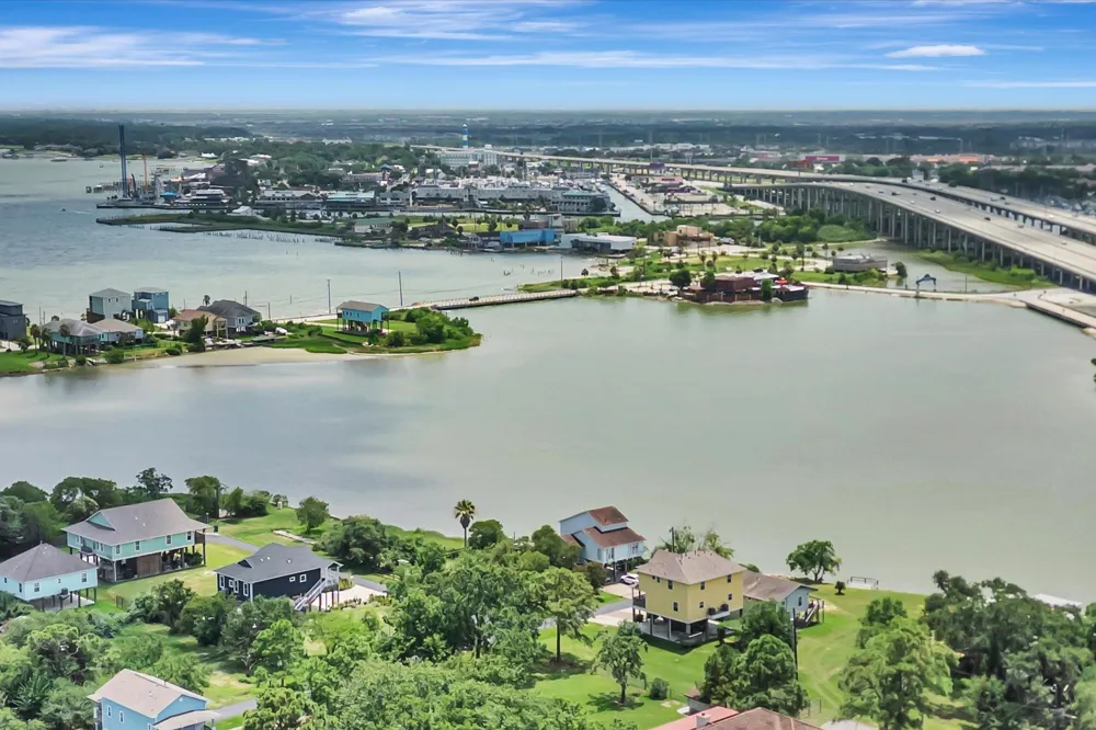 Main Street Seabrook, TX 77586