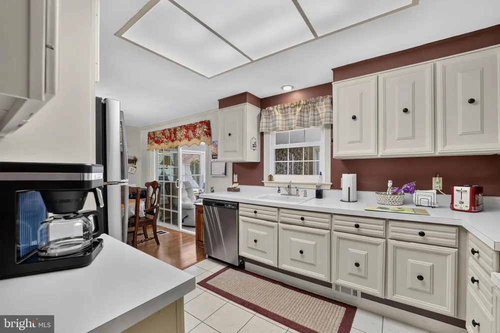 74 AMHERST LANE E Monroe Township, NJ 08831