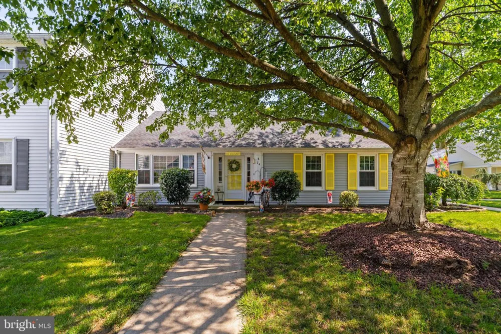 74 AMHERST LANE E Monroe Township, NJ 08831