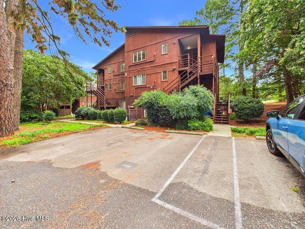 703 Dover Street Southern Pines, NC 28387