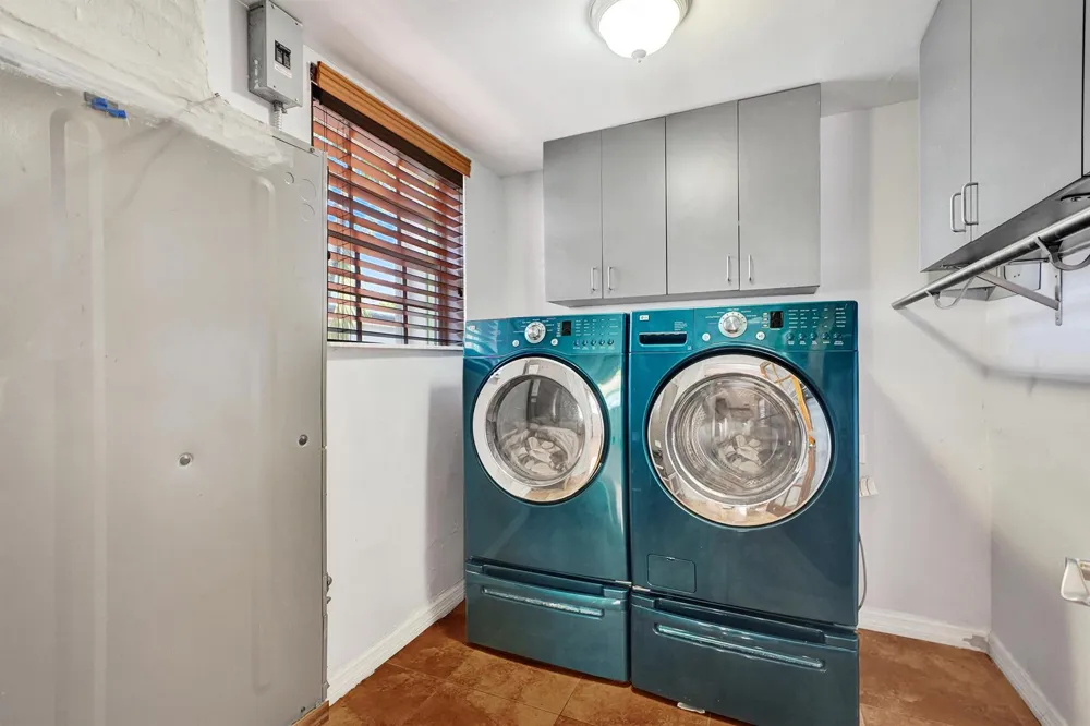 3311 SW 105th Court Miami, FL 33165