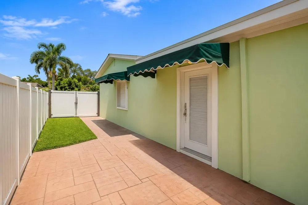 3311 SW 105th Court Miami, FL 33165