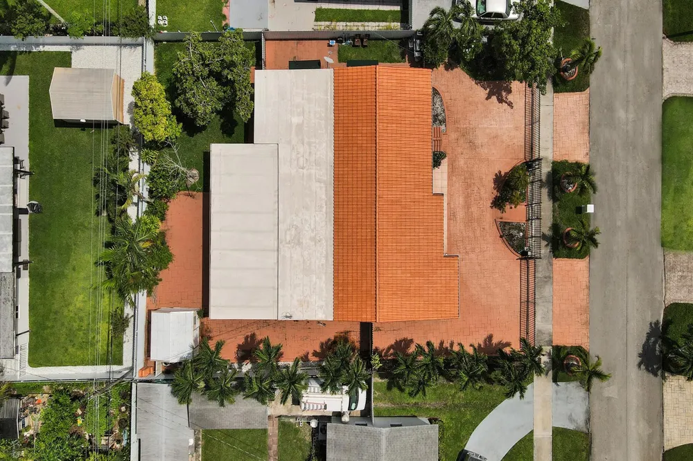 3311 SW 105th Court Miami, FL 33165