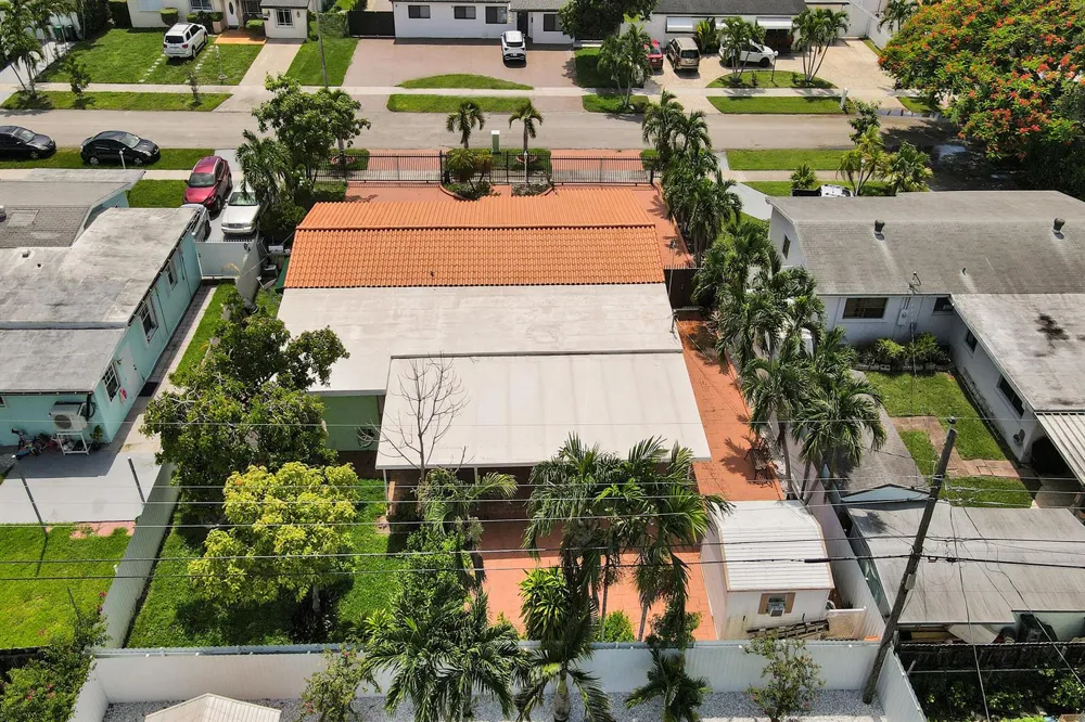 3311 SW 105th Court Miami, FL 33165