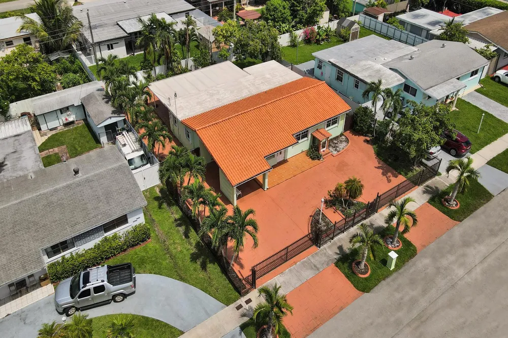 3311 SW 105th Court Miami, FL 33165