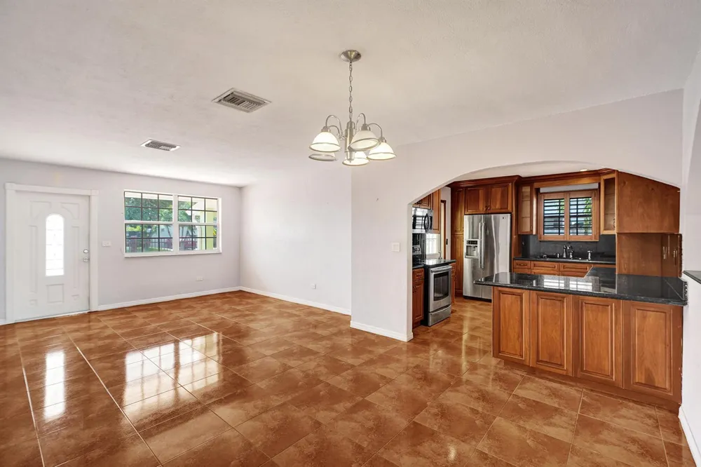 3311 SW 105th Court Miami, FL 33165