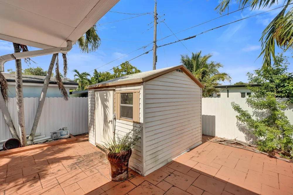 3311 SW 105th Court Miami, FL 33165