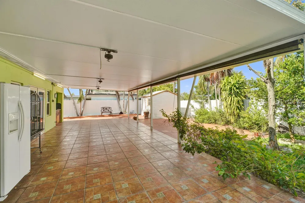 3311 SW 105th Court Miami, FL 33165