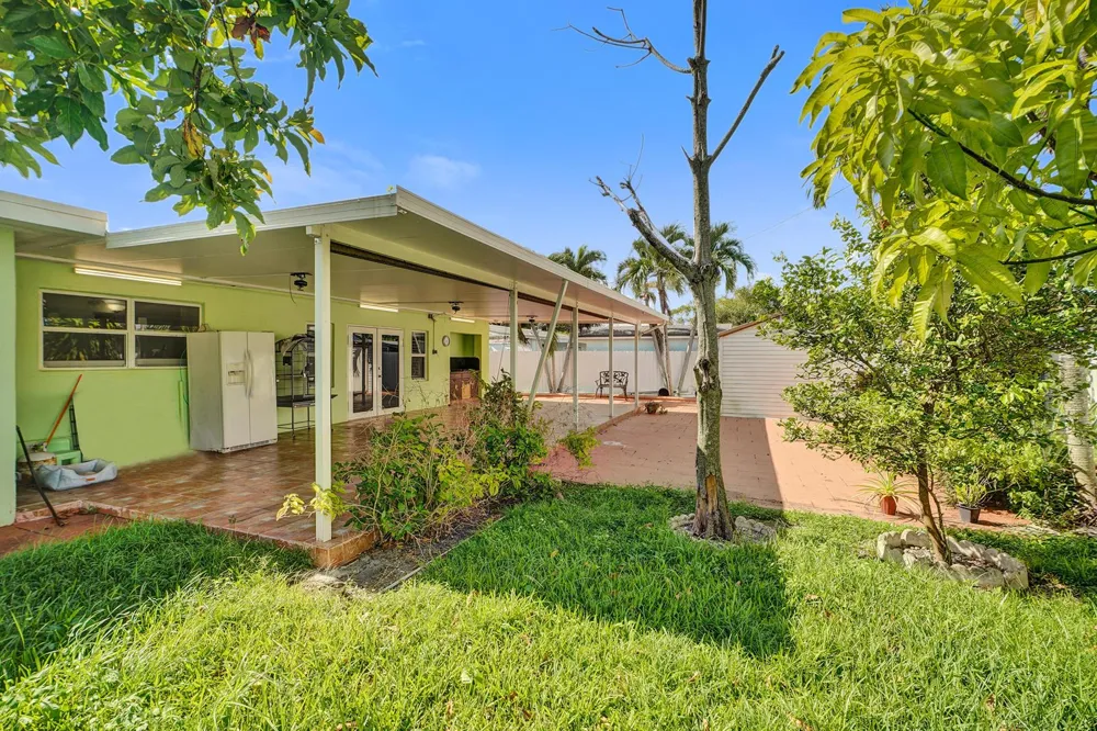 3311 SW 105th Court Miami, FL 33165