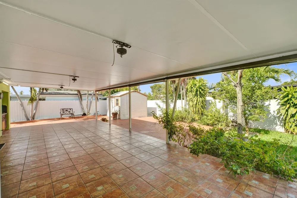 3311 SW 105th Court Miami, FL 33165