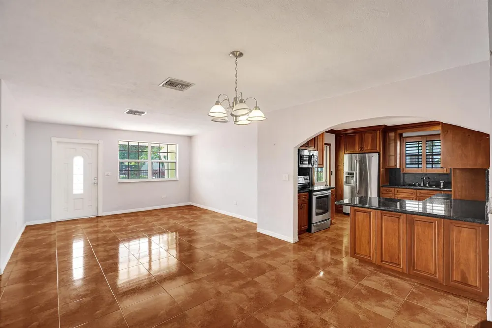3311 SW 105th Court Miami, FL 33165