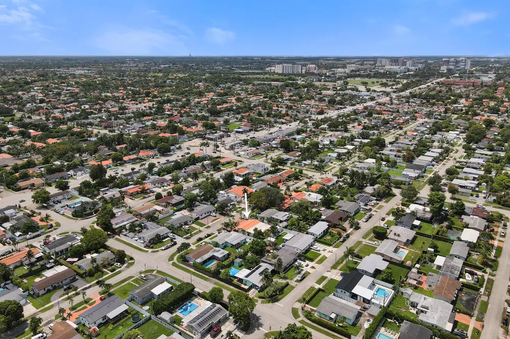 3311 SW 105th Court Miami, FL 33165