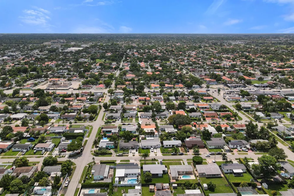 3311 SW 105th Court Miami, FL 33165