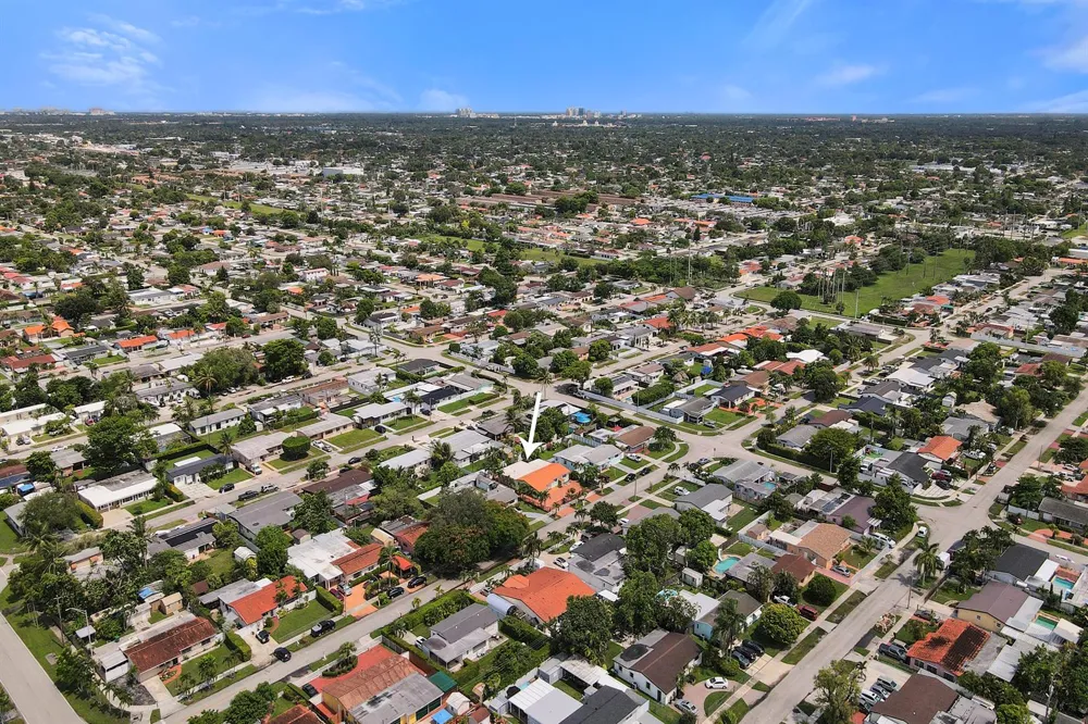 3311 SW 105th Court Miami, FL 33165