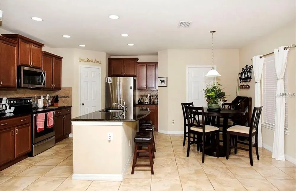 4745 SOMERSET HILL LANE Riverview, FL 33578