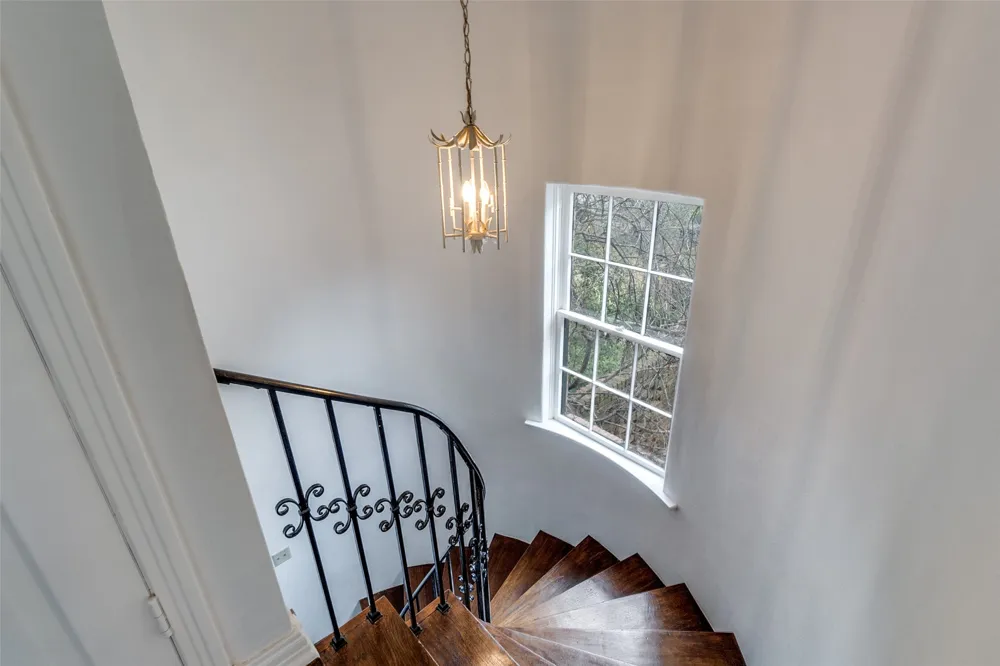 4526 Fairway Avenue Highland Park, TX 75219