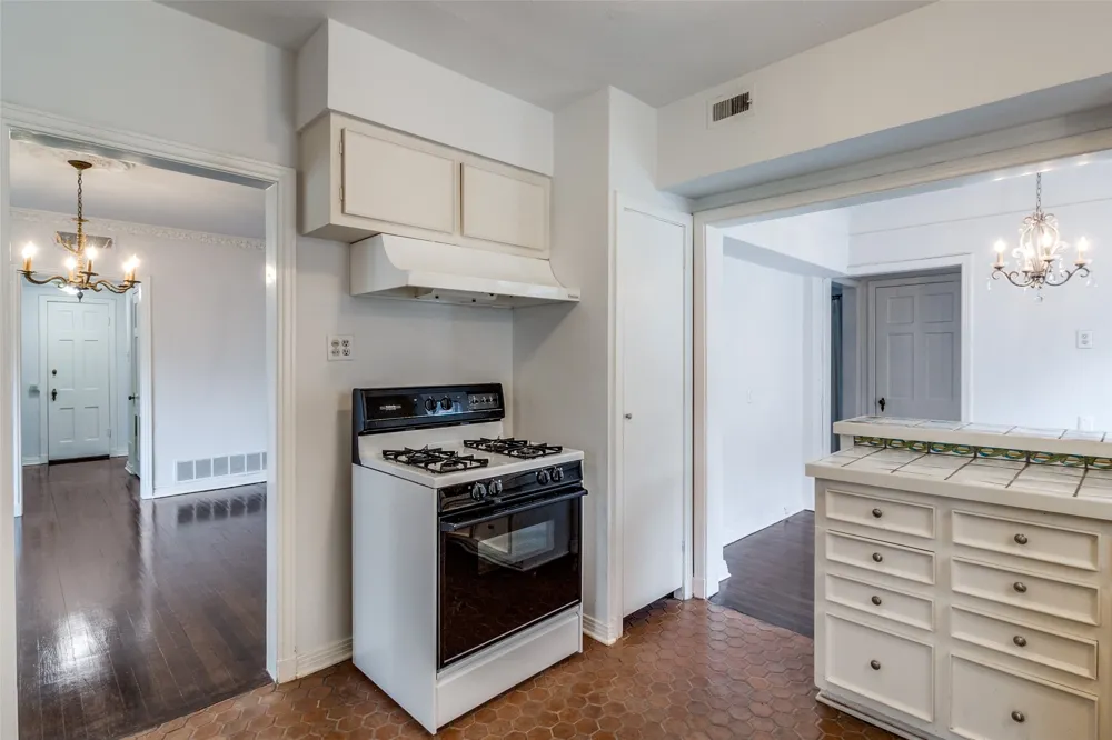 4526 Fairway Avenue Highland Park, TX 75219