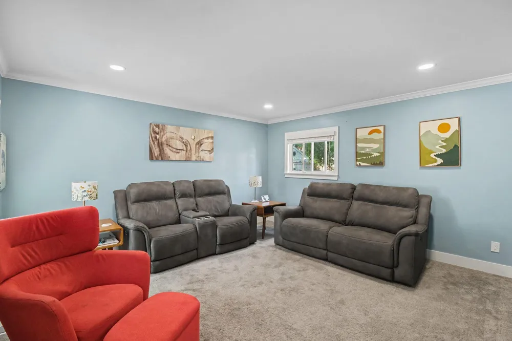 907 University Place Grosse Pointe, MI 48230