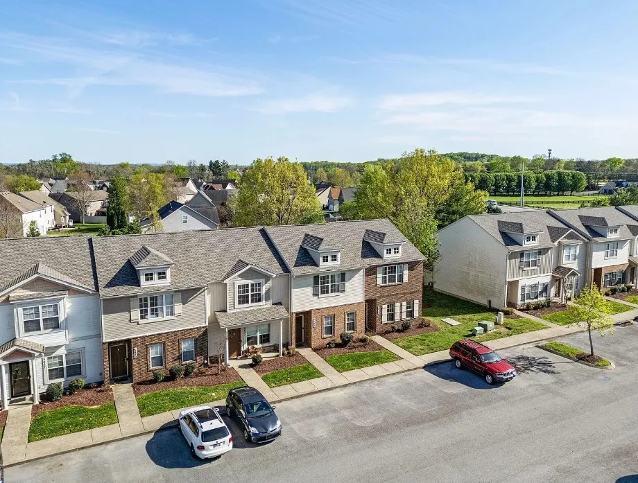 5433 Perlou Ln Murfreesboro, TN 37128