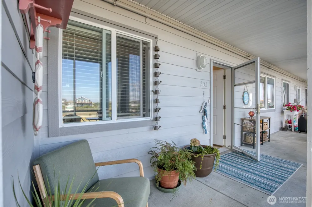 401 Westport View SW #203 Ocean Shores, WA 98569