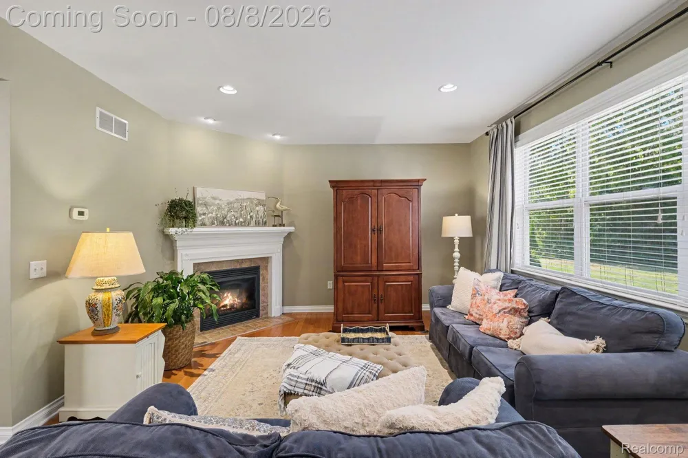 4141 Oak Street Grand Blanc Charter Township, MI 48439
