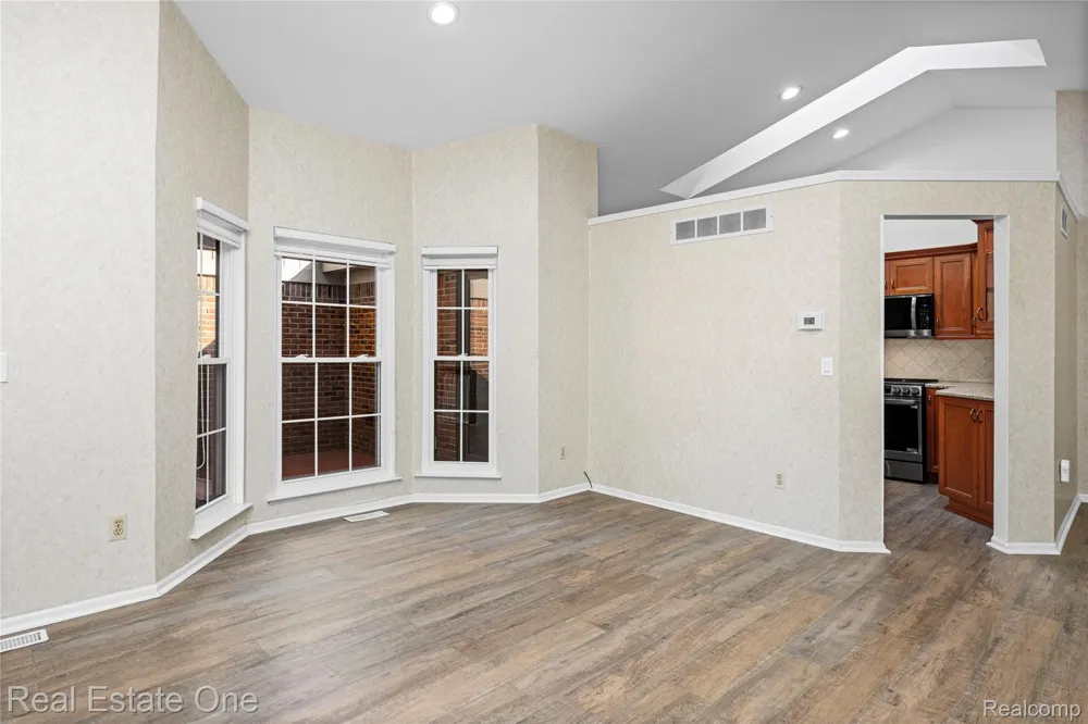 7332 Meadowridge Circle West Bloomfield Charter Township, MI 48322