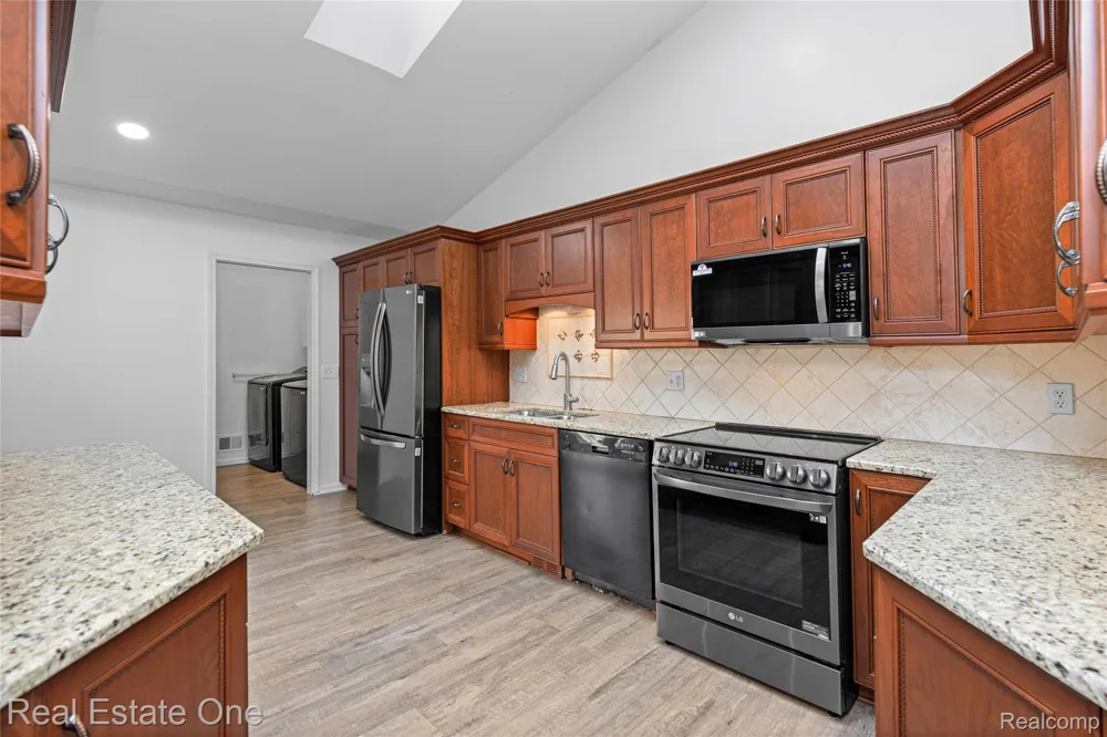 7332 Meadowridge Circle West Bloomfield Charter Township, MI 48322