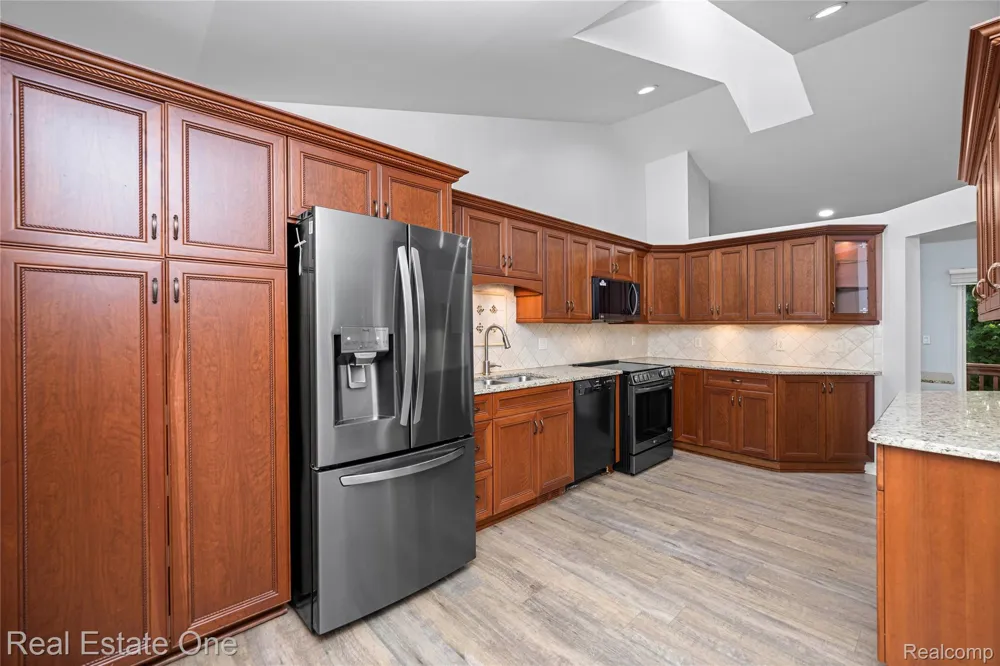 7332 Meadowridge Circle West Bloomfield Charter Township, MI 48322