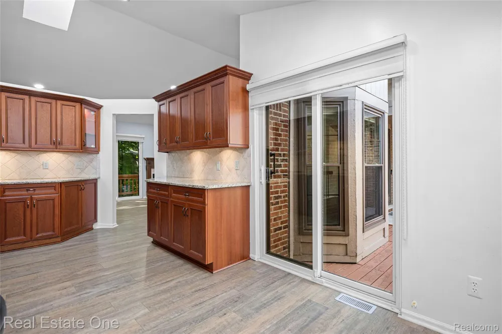 7332 Meadowridge Circle West Bloomfield Charter Township, MI 48322