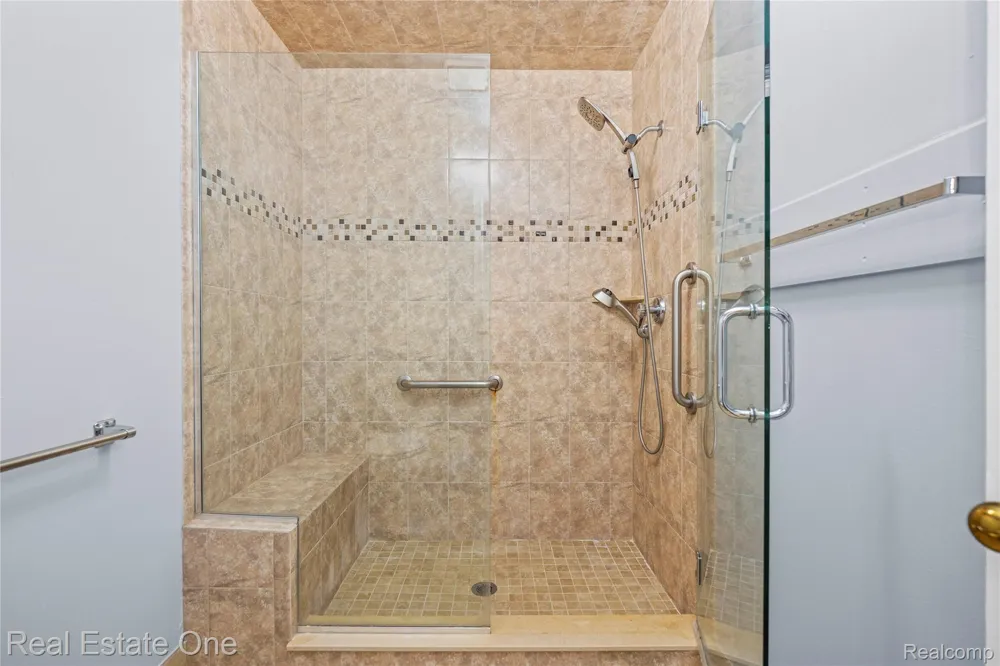 7332 Meadowridge Circle West Bloomfield Charter Township, MI 48322