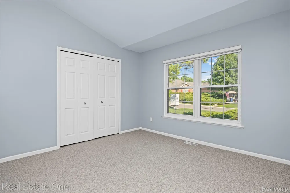 7332 Meadowridge Circle West Bloomfield Charter Township, MI 48322