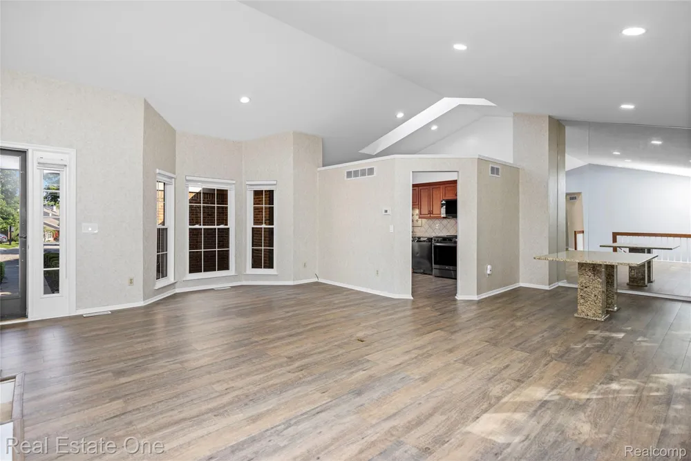 7332 Meadowridge Circle West Bloomfield Charter Township, MI 48322