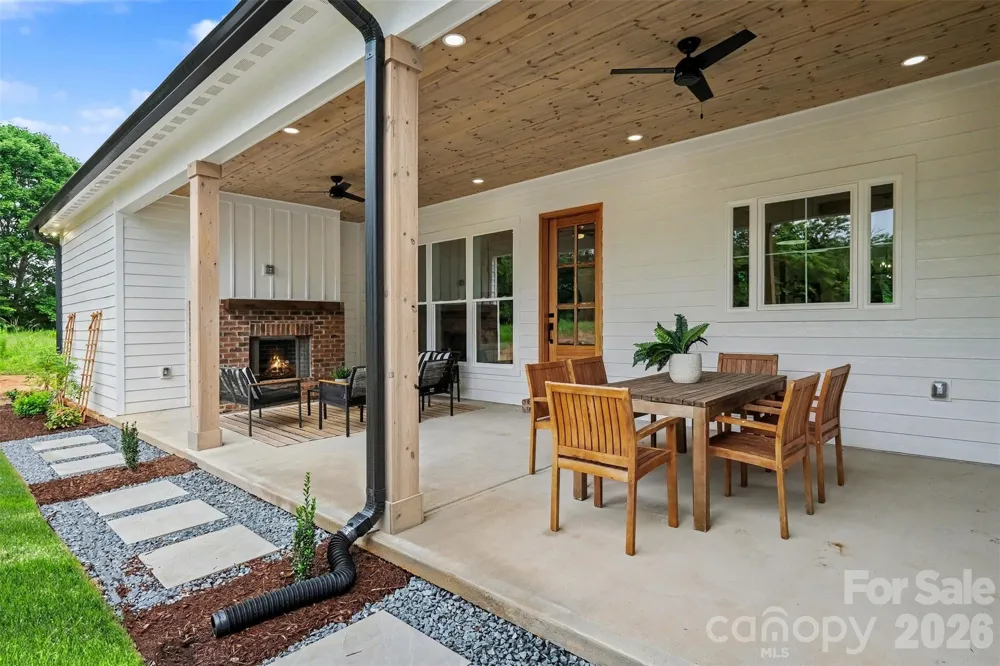 6609 McNeely Road Waxhaw, NC 28173