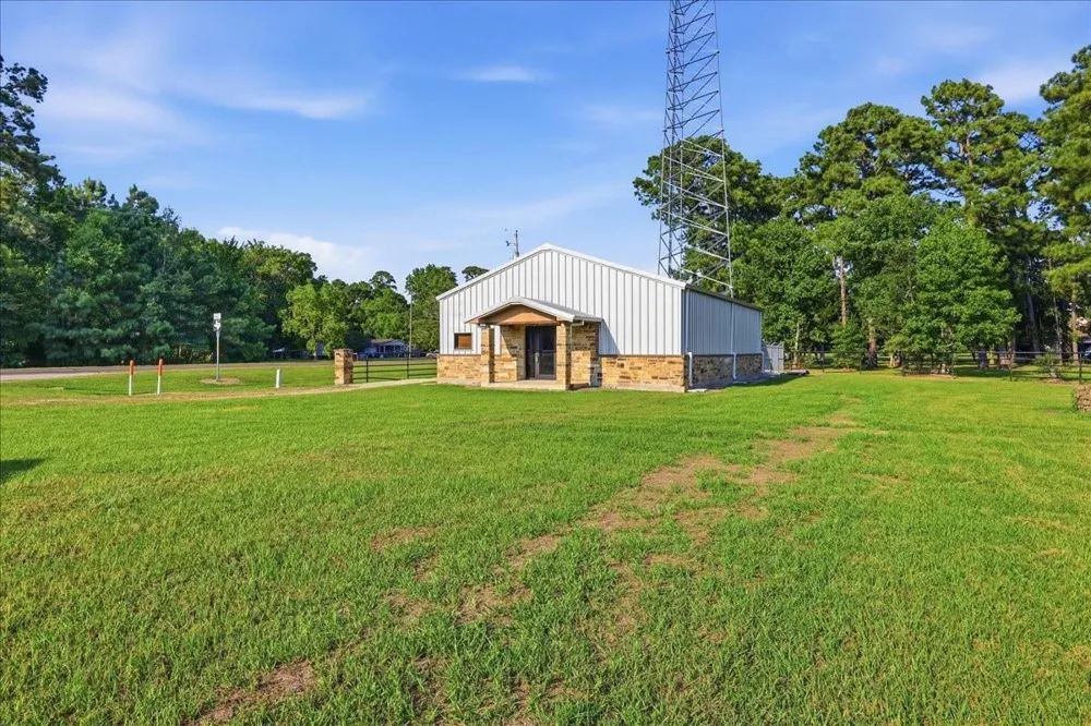3438 Fm 563 Anahuac, TX 77514