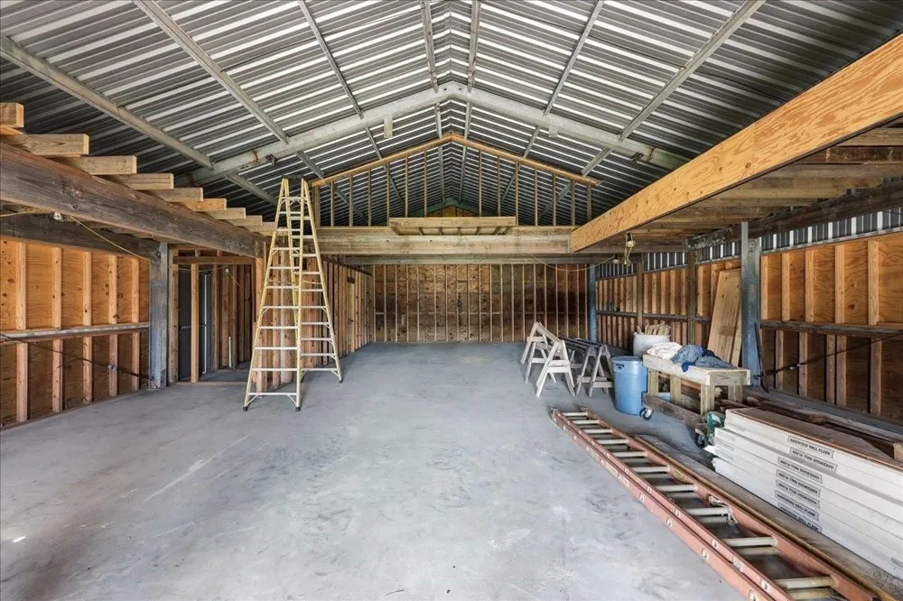 3438 Fm 563 Anahuac, TX 77514