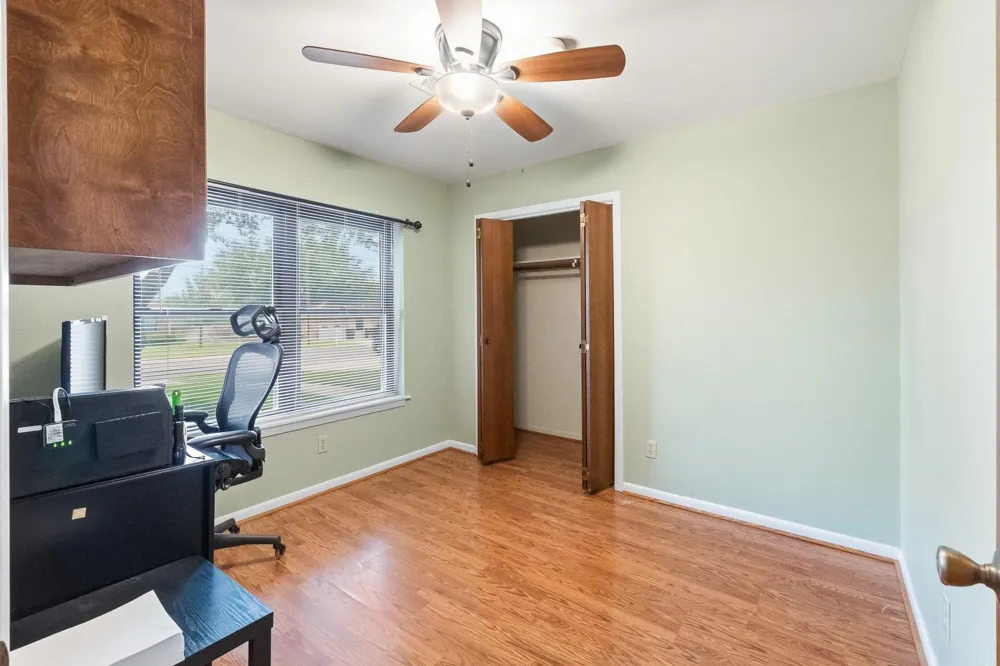 108 Meadow Creek Drive Schulenburg, TX 78956