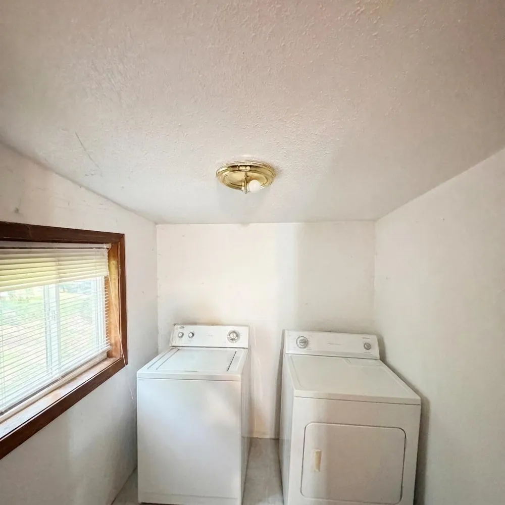 203 Roosevelt Road Hooks, TX 75561