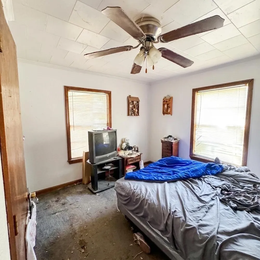 203 Roosevelt Road Hooks, TX 75561