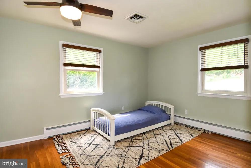 2 CINNAMON FERN ROAD Round Hill, VA 20141