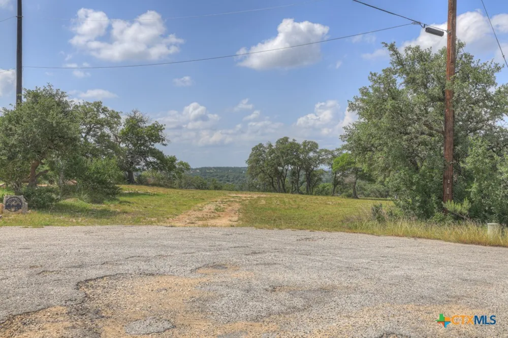 338 Sheridan Drive Canyon Lake, TX 78133