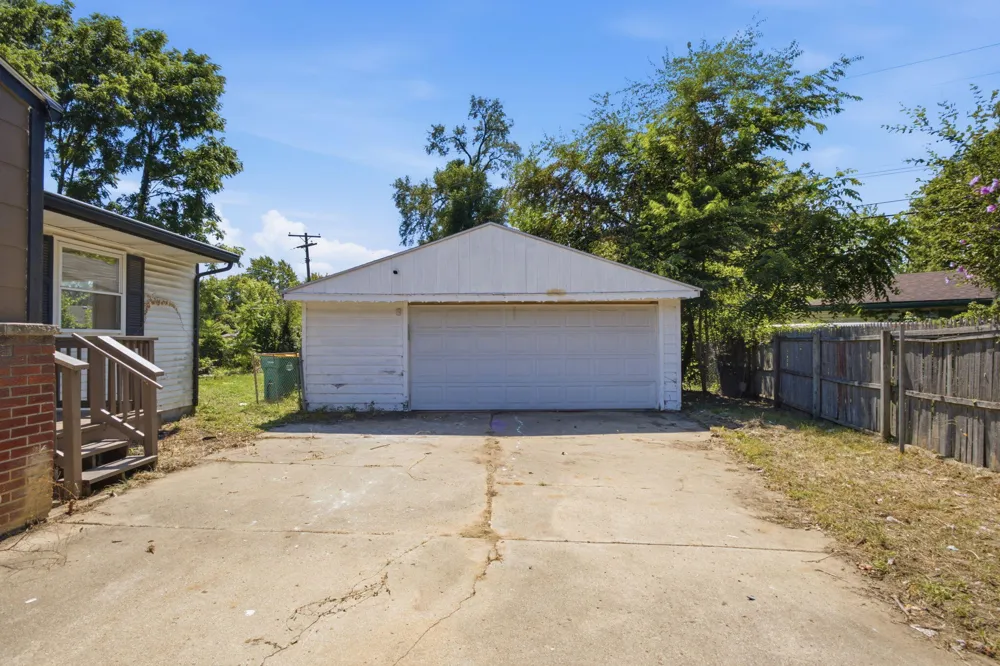 1360 Woodglen Avenue Ypsilanti, MI 48198