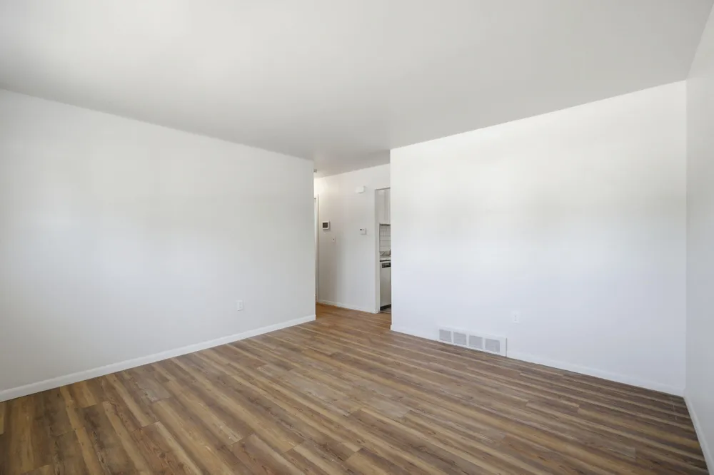 1360 Woodglen Avenue Ypsilanti, MI 48198
