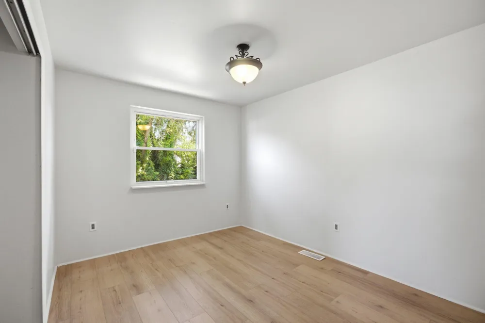 1360 Woodglen Avenue Ypsilanti, MI 48198