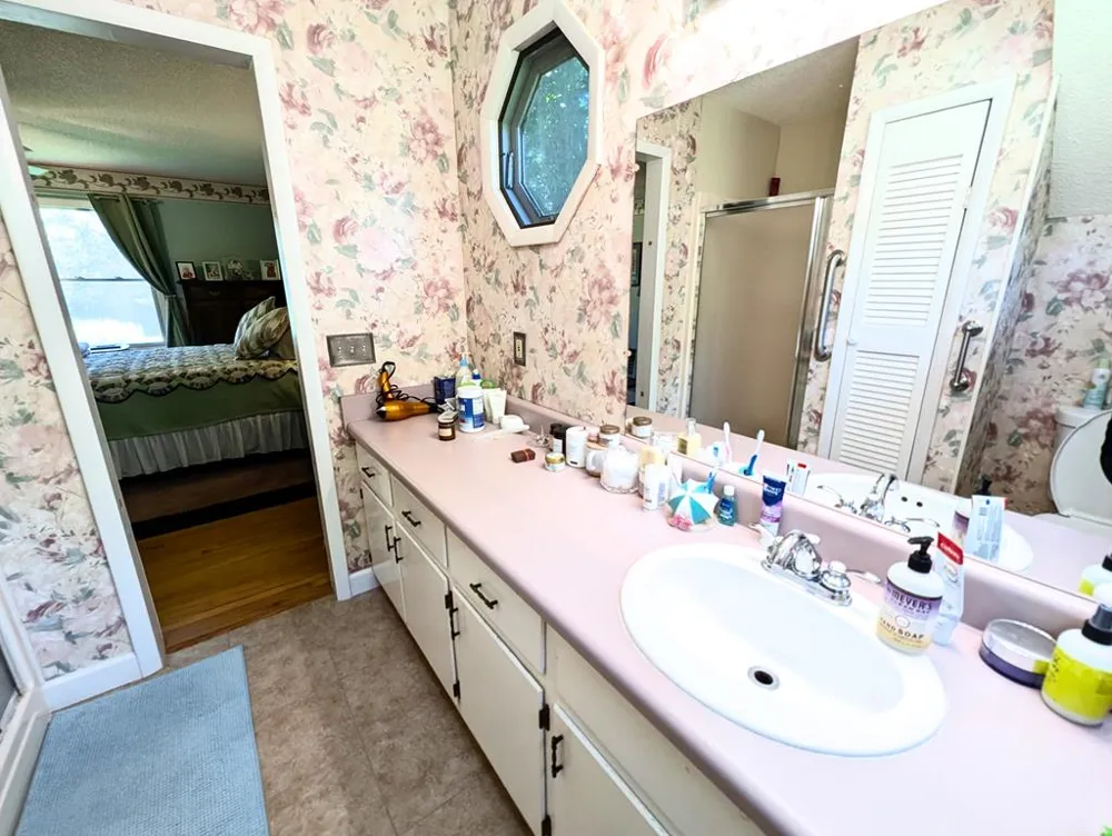 169 E Vineyard Road Hayesville, NC 28904