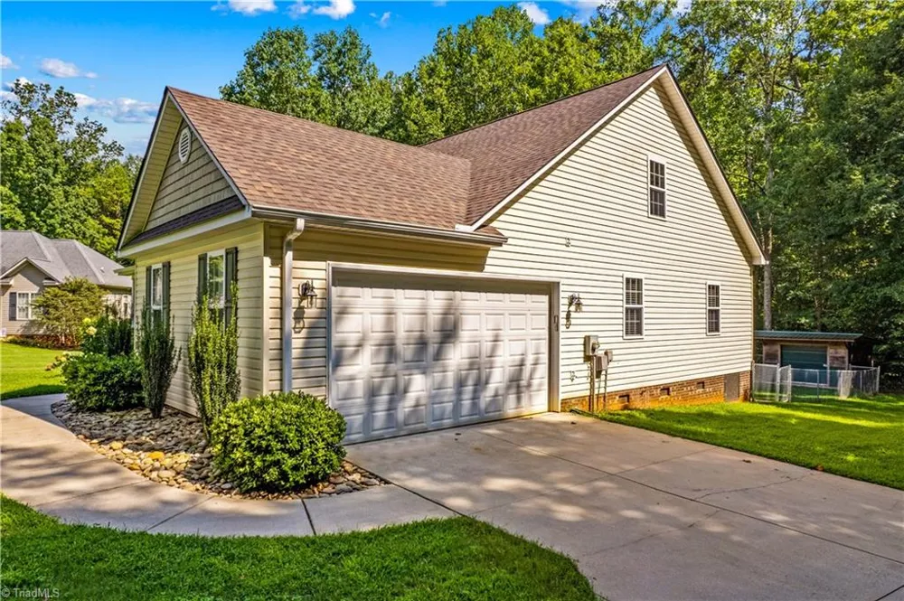 215 Meadow Lake Drive Salisbury, NC 28146