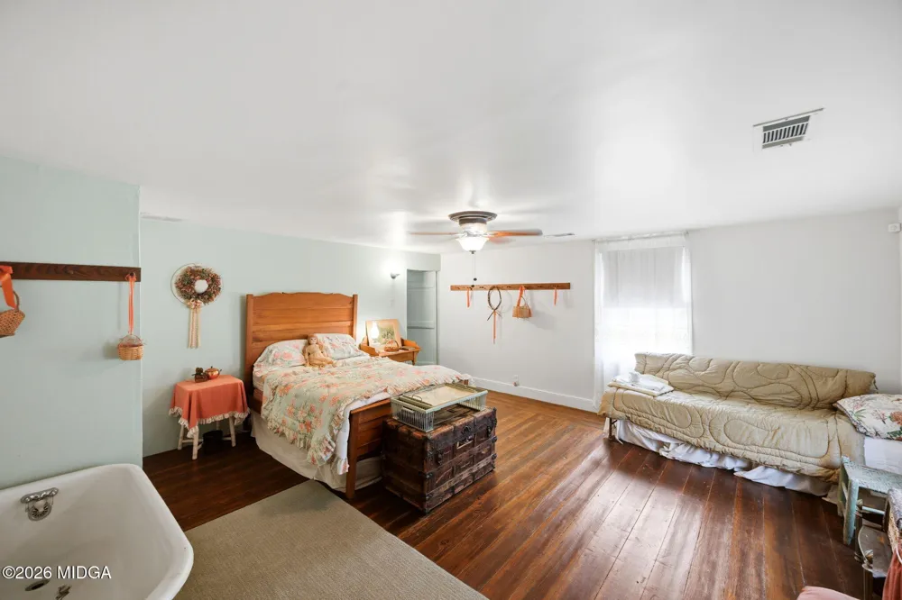 1880 Dames Ferry Road Forsyth, GA 31029