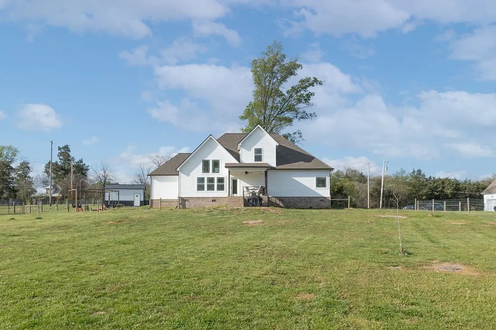 1331 Highway 64 W Shelbyville, TN 37160