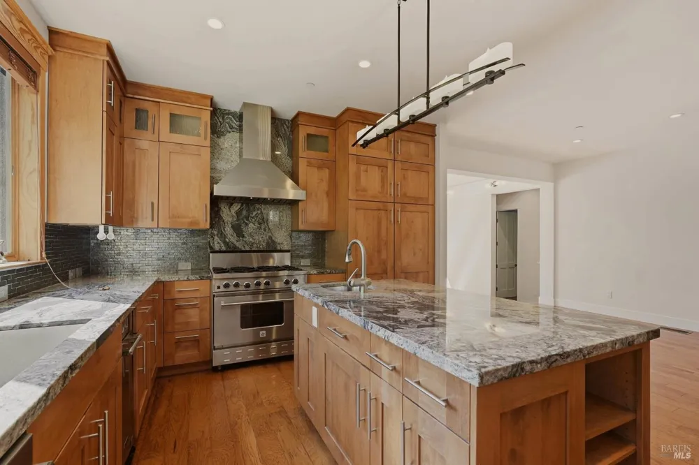 13785 Green Valley Road Forestville, CA 95436