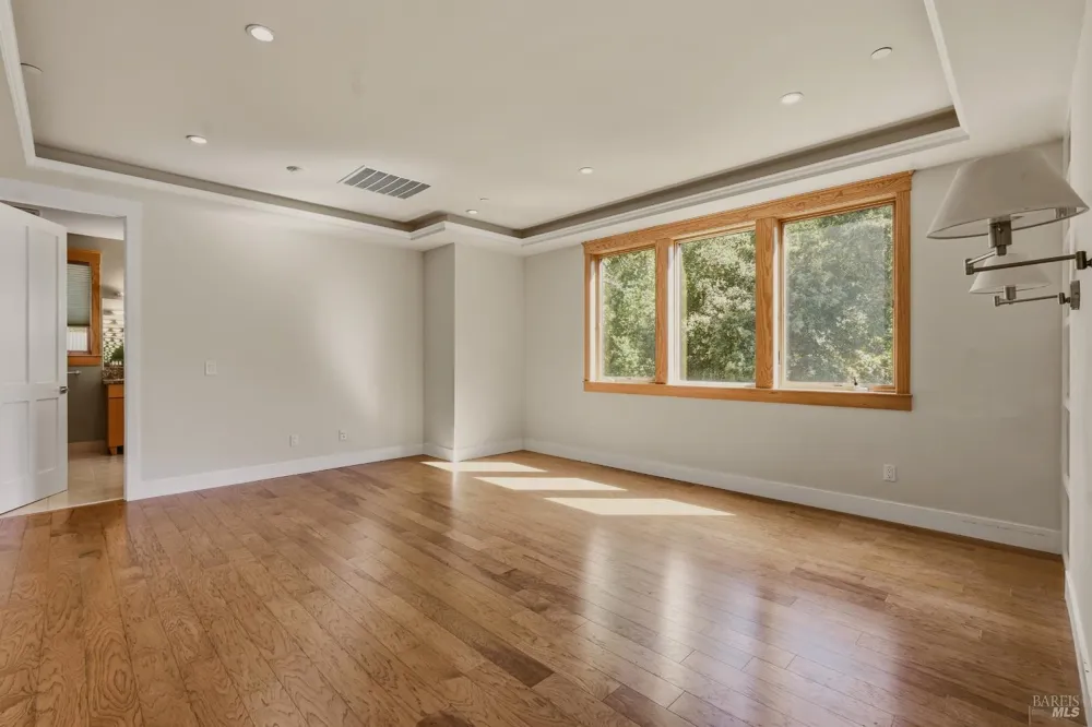 13785 Green Valley Road Forestville, CA 95436