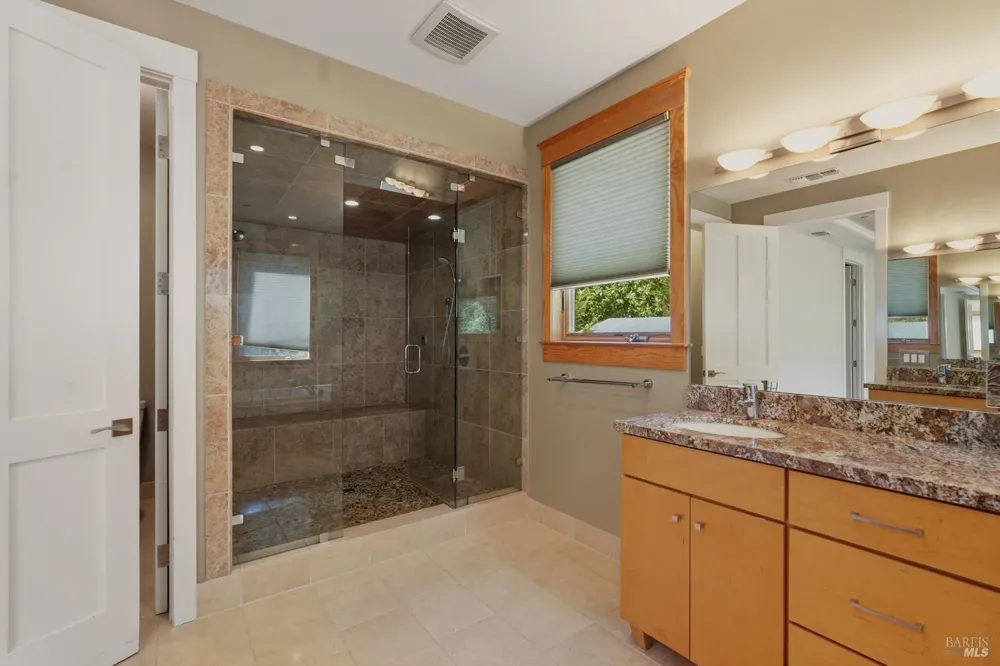 13785 Green Valley Road Forestville, CA 95436